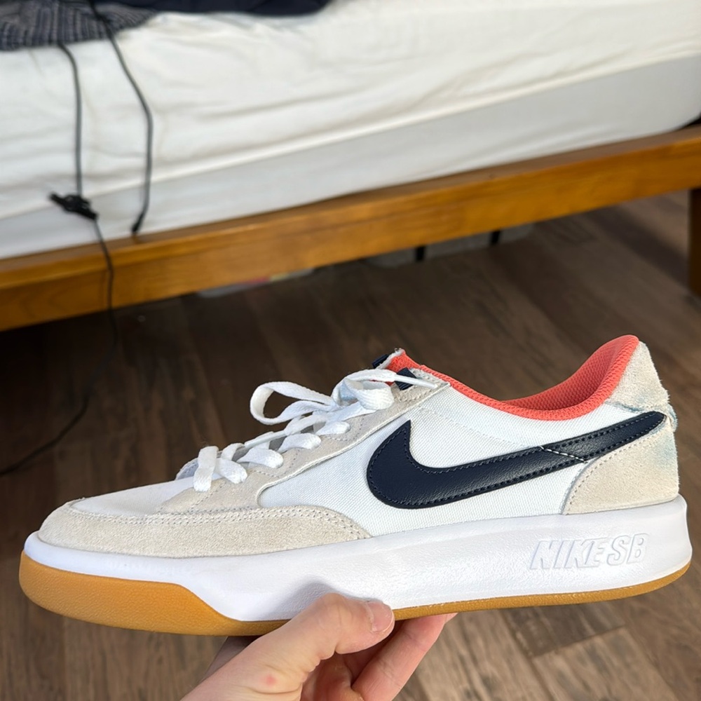 Nike SB Adversary